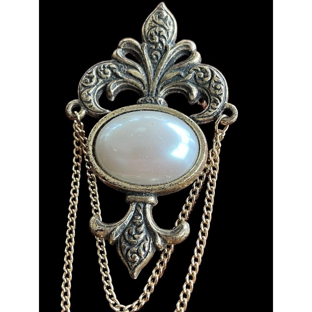 Bergere Gold Tone MOP Chatelaine Style Fleur de Lis Brooch Pin Signed - Picture 2 of 4